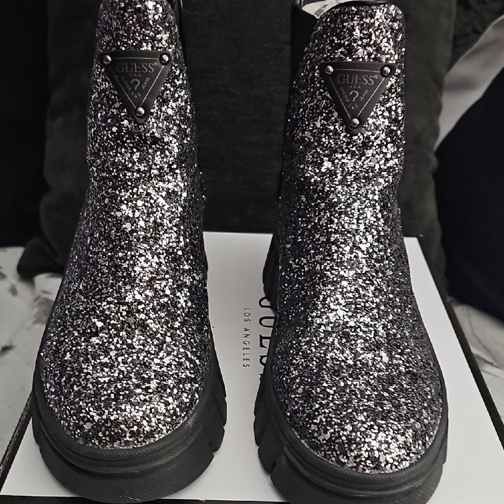 GUESS Women's Sparkling Ankle Boots - Silver and Black